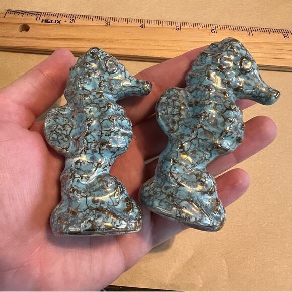 Vintage Teal and Gold Seahorse Salt & Pepper Shakers - Picture 4 of 4